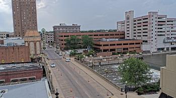 Weather camera view of City of Aurora IL.