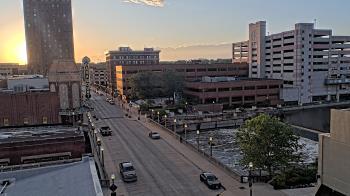 Weather camera view of City of Aurora IL.