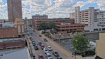 Weather camera view of City of Aurora IL.