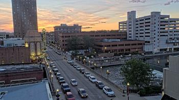 Weather camera view of City of Aurora IL.