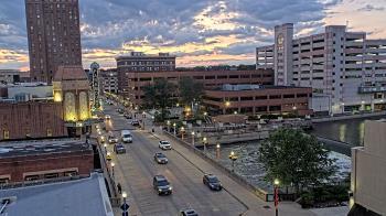 Weather camera view of City of Aurora IL.