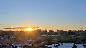Weather camera view of Beecher ES.