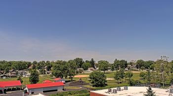 Weather camera view of Beecher ES.