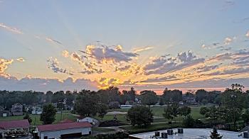 Weather camera view of Beecher ES.
