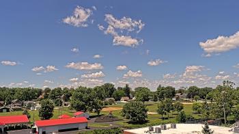 Weather camera view of Beecher ES.