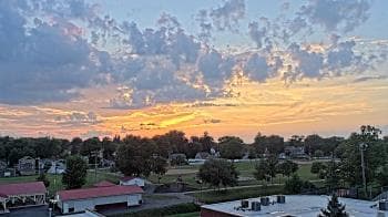 Weather camera view of Beecher ES.