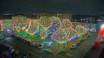 Weather camera view of Walton�s 5 & 10.