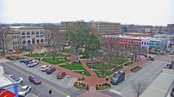 Weather camera view of Walton�s 5 & 10.