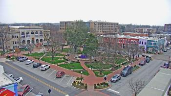 Weather camera view of Walton�s 5 & 10.