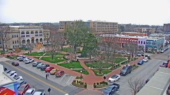 Weather camera view of Walton�s 5 & 10.