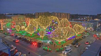 Weather camera view of Walton�s 5 & 10.