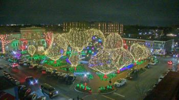 Weather camera view of Walton�s 5 & 10.