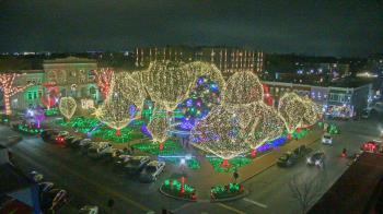 Weather camera view of Walton�s 5 & 10.