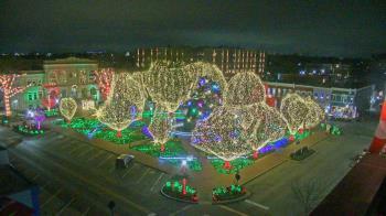 Weather camera view of Walton�s 5 & 10.