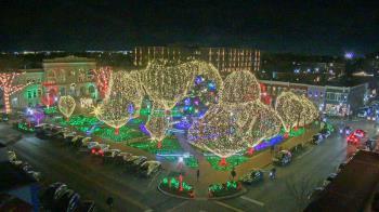 Weather camera view of Walton�s 5 & 10.