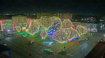 Weather camera view of Walton�s 5 & 10.