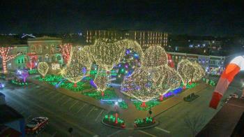 Weather camera view of Walton�s 5 & 10.