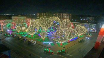 Weather camera view of Walton�s 5 & 10.