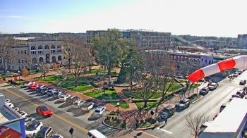 Weather camera view of Walton�s 5 & 10.