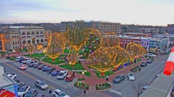 Weather camera view of Walton�s 5 & 10.