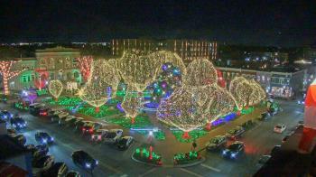 Weather camera view of Walton�s 5 & 10.