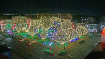 Weather camera view of Walton�s 5 & 10.