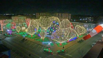 Weather camera view of Walton�s 5 & 10.