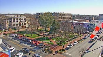 Weather camera view of Walton�s 5 & 10.