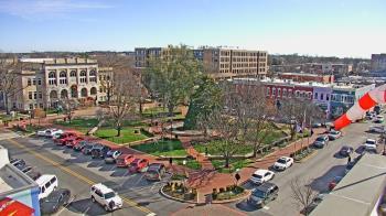 Weather camera view of Walton�s 5 & 10.