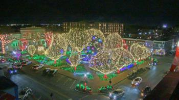 Weather camera view of Walton�s 5 & 10.