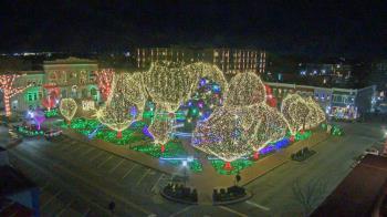 Weather camera view of Walton�s 5 & 10.