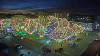 Weather camera view of Walton�s 5 & 10.