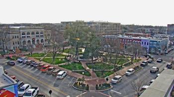 Weather camera view of Walton�s 5 & 10.