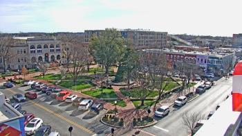 Weather camera view of Walton�s 5 & 10.