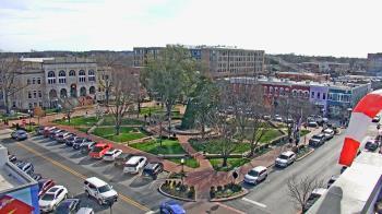 Weather camera view of Walton�s 5 & 10.