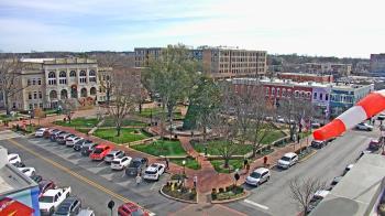 Weather camera view of Walton�s 5 & 10.