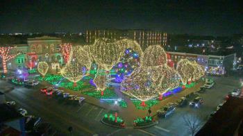 Weather camera view of Walton�s 5 & 10.