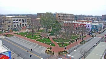 Weather camera view of Walton�s 5 & 10.