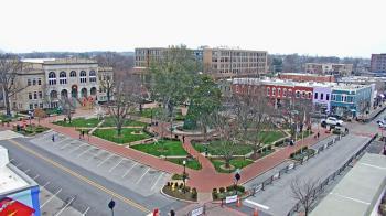 Weather camera view of Walton�s 5 & 10.