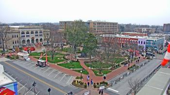 Weather camera view of Walton�s 5 & 10.