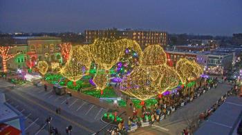 Weather camera view of Walton�s 5 & 10.