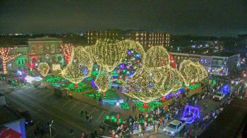 Weather camera view of Walton�s 5 & 10.