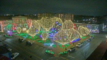 Weather camera view of Walton�s 5 & 10.