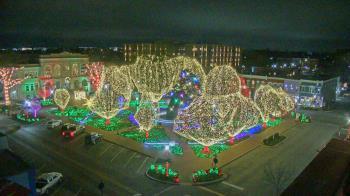 Weather camera view of Walton�s 5 & 10.