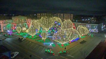 Weather camera view of Walton�s 5 & 10.