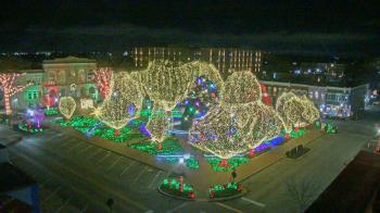 Weather camera view of Walton�s 5 & 10.