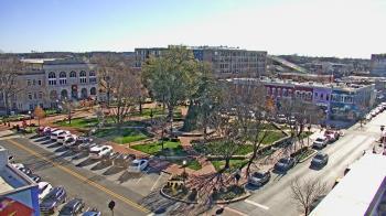 Weather camera view of Walton�s 5 & 10.