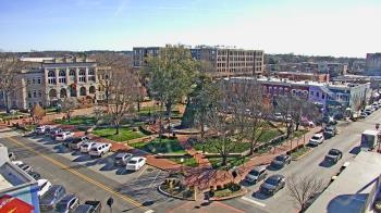 Weather camera view of Walton�s 5 & 10.