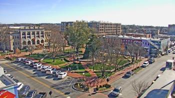 Weather camera view of Walton�s 5 & 10.