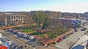 Weather camera view of Walton�s 5 & 10.